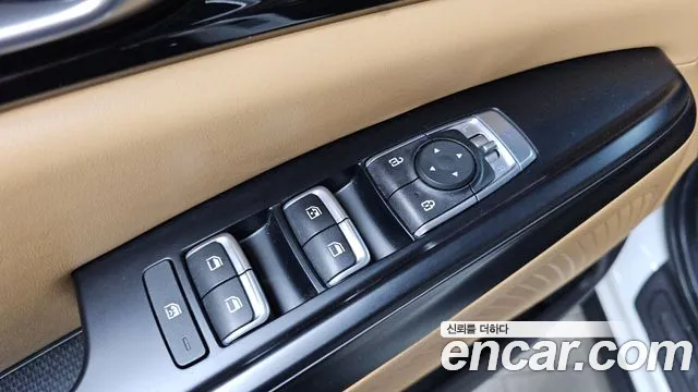 Kia Carnival Generation 4 — Фото автомобиля 13