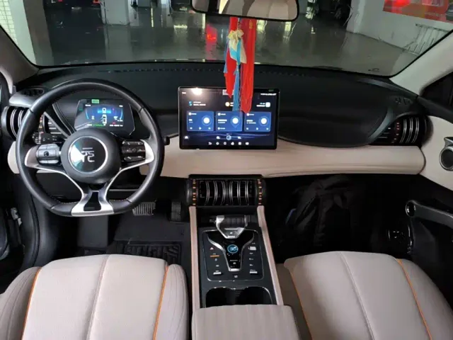 BYD Yuan PLUS — Фото автомобиля 9