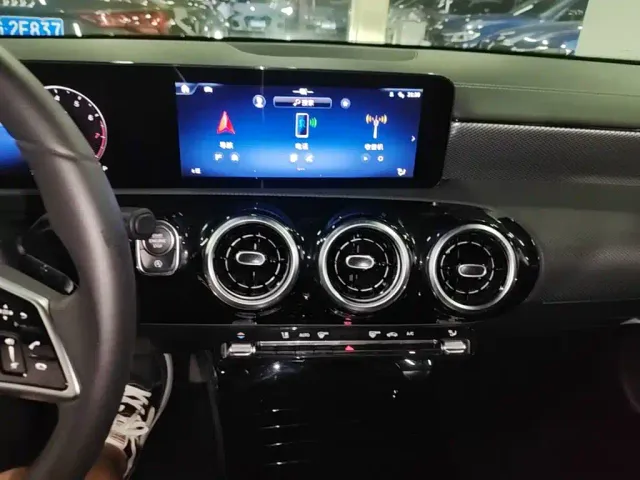 Mercedes-Benz A-Class — Фото автомобиля 12
