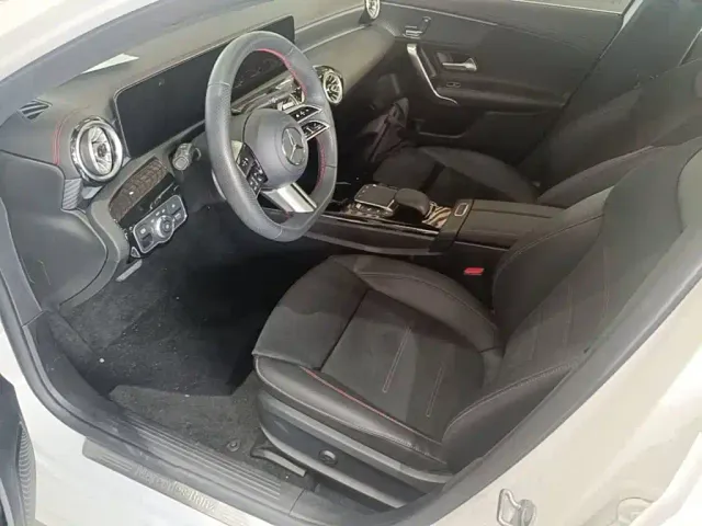 Mercedes-Benz A-Class — Фото автомобиля 14