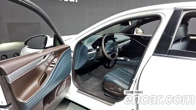 Genesis G80 Бензин 2.5 турбо AWD — Фото автомобиля 10