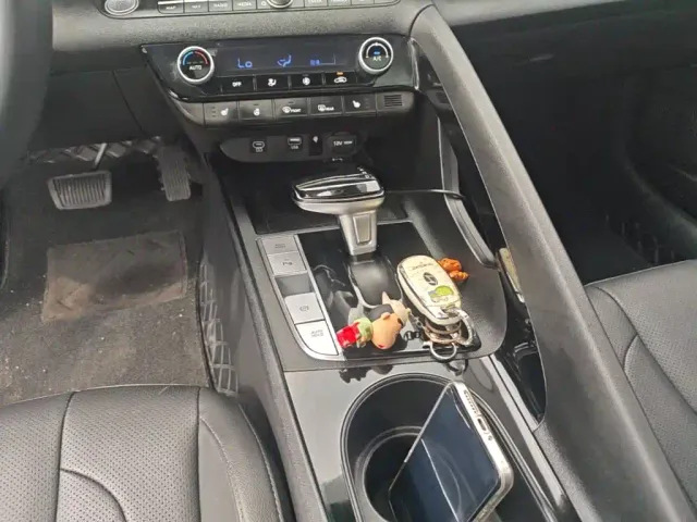 Hyundai Elantra — Фото автомобиля 13