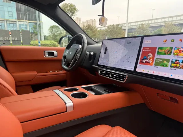 Li Auto L7 — Фото автомобиля 10