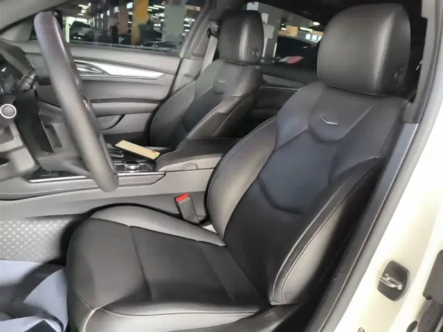 Cadillac CT5 — Фото автомобиля 14