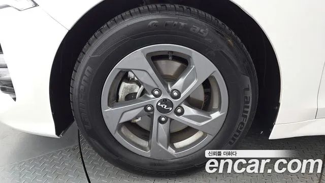Kia K5 K5 3 поколение 2.0 LPI(Для проката) — Фото автомобиля 5
