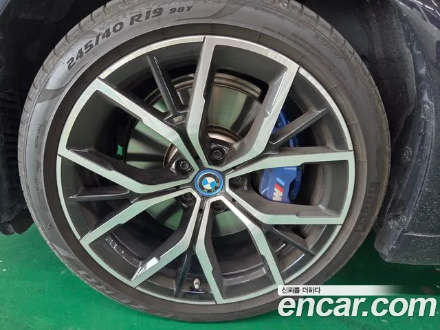 BMW 5 Series G30 — Фото автомобиля 15