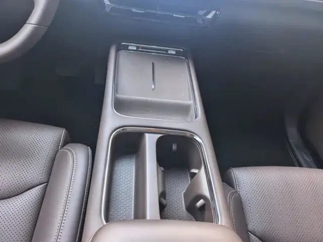 Wuling Starlight 560 — Фото автомобиля 16