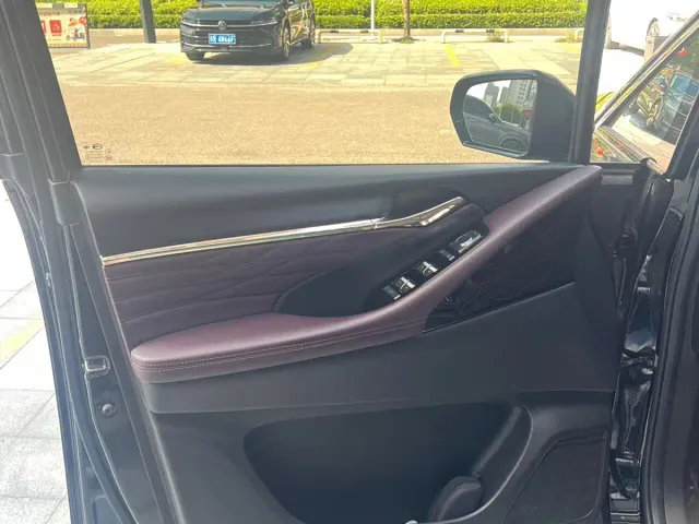 GAC Trumpchi M8 — Фото автомобиля 5