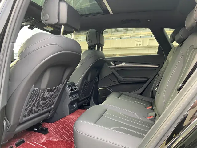 Audi Q5L — Фото автомобиля 9