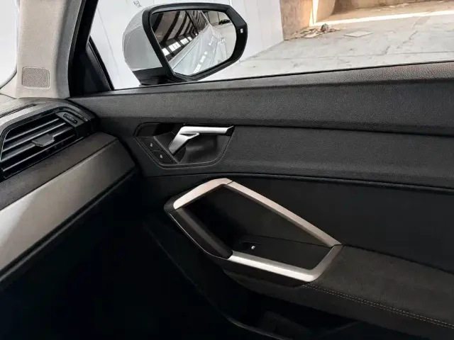 Audi Q3 — Фото автомобиля 11