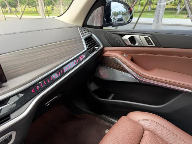 BMW X7 — Фото автомобиля 7