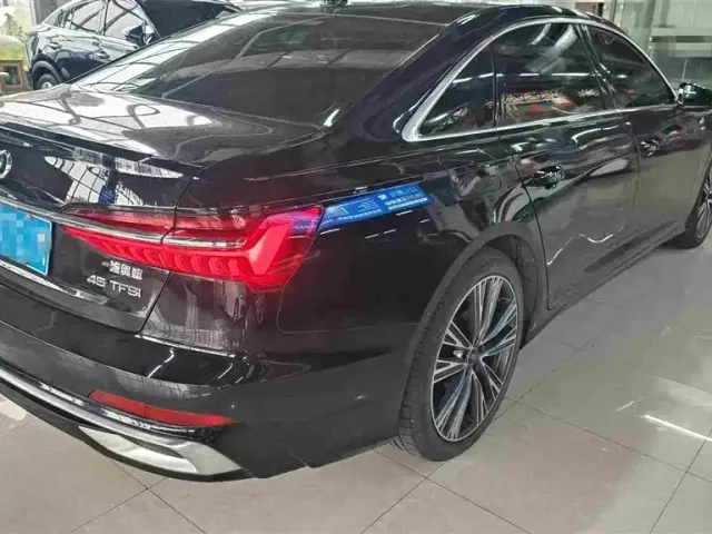 Audi A6L — Фото автомобиля 3