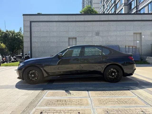 BMW i3 — Фото автомобиля 14