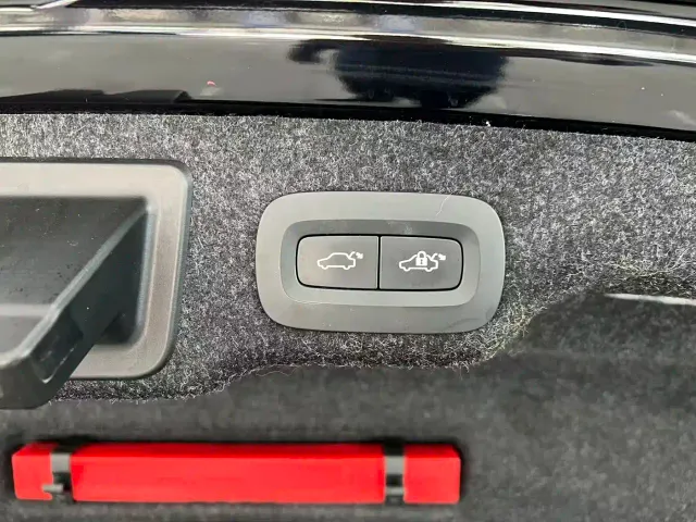 Volvo S90 — Фото автомобиля 23