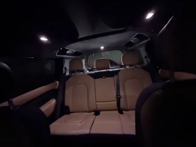 Land Rover Defender — Фото автомобиля 3