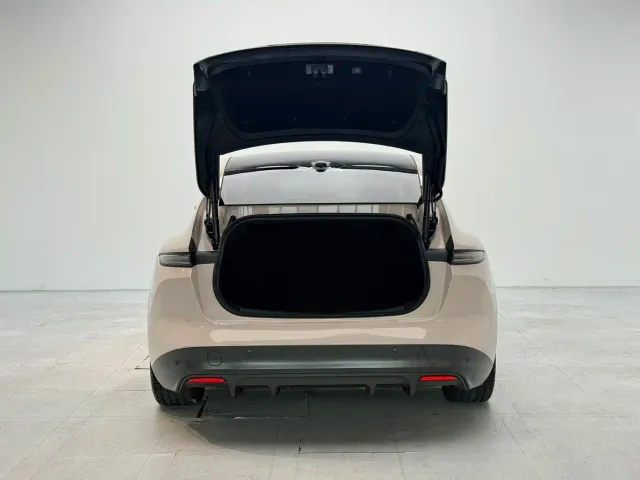 Nio ET5 — Фото автомобиля 12