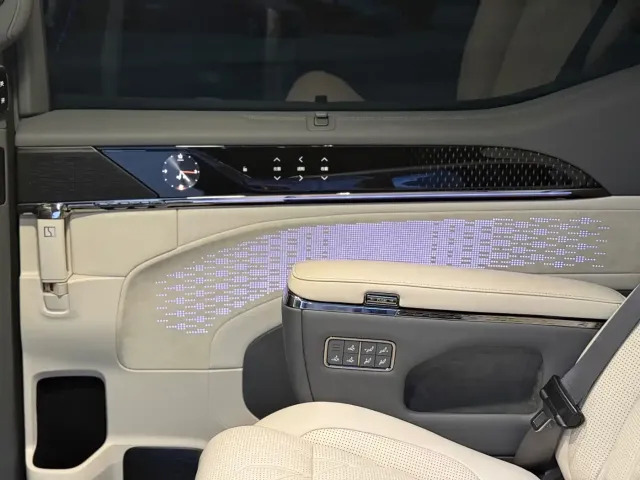 ZEEKR Zeekr 009 2024 6-seat Executive AWD 108kWh — Фото автомобиля 14