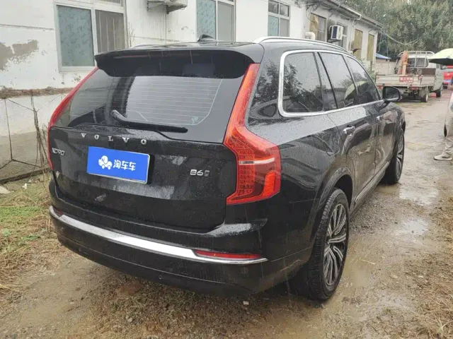 Volvo XC90 — Фото автомобиля 3