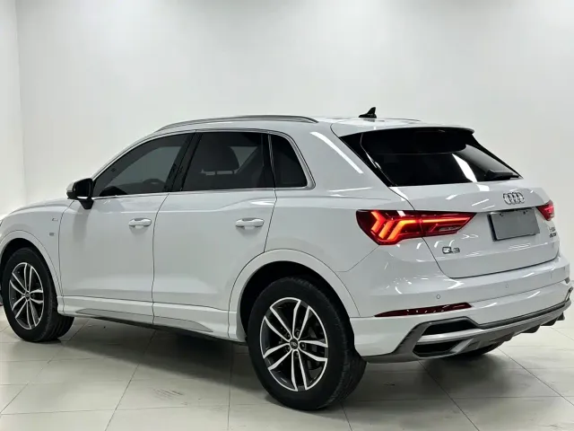 Audi Q3 — Фото автомобиля 4