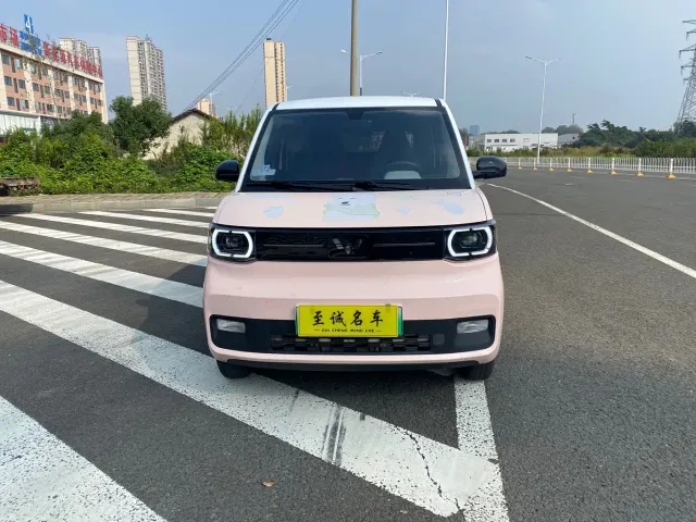 Фотография автомобиля — Wuling Hongguang Mini EV