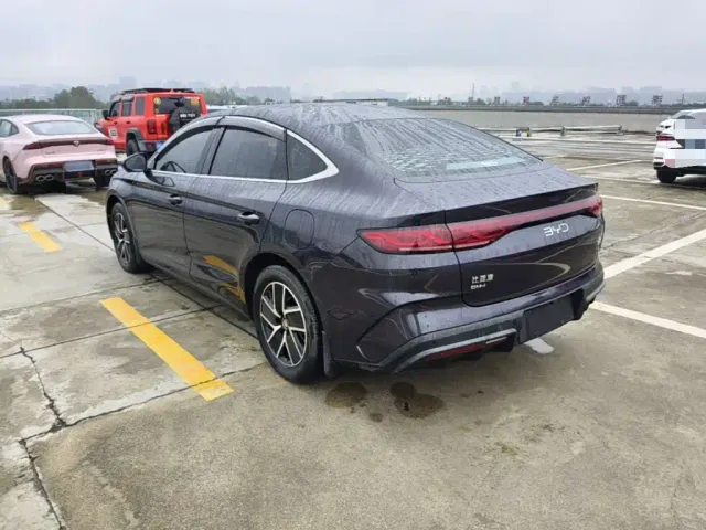 BYD Qin L — Фото автомобиля 4