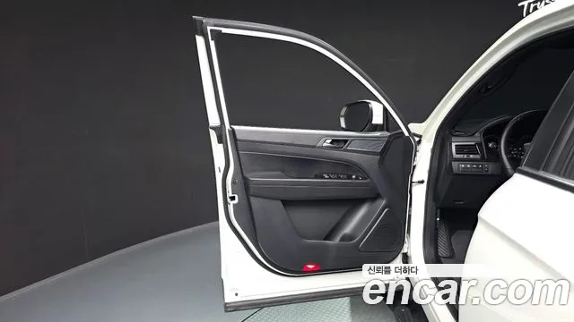 KG_Mobility_Ssangyong Rexton Новый Rexton Sport Дизель 2.2 4WD — Фото автомобиля 24