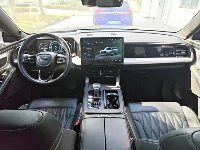 GAC Trumpchi GS8 — Фото автомобиля 9