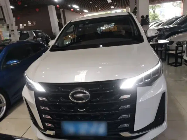 GAC Trumpchi M6 — Фото автомобиля 2