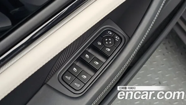 Porsche Panamera Panamera (976) — Фото автомобиля 25