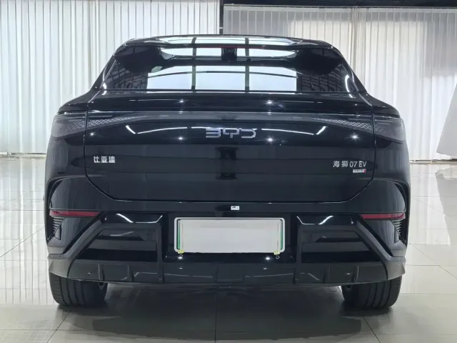 BYD Sealion 07 EV — Фото автомобиля 7