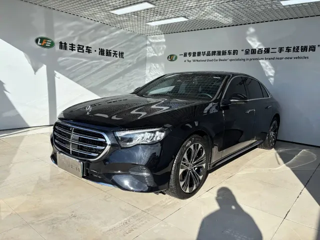 Фотография автомобиля — Mercedes-Benz E-Class