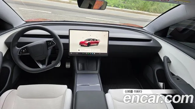 Tesla Model 3 — Фото автомобиля 7