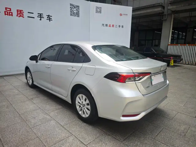 Toyota Corolla — Фото автомобиля 5