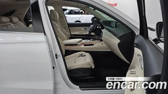 Genesis GV70 2.5T Бензин 2WD — Фото автомобиля 11