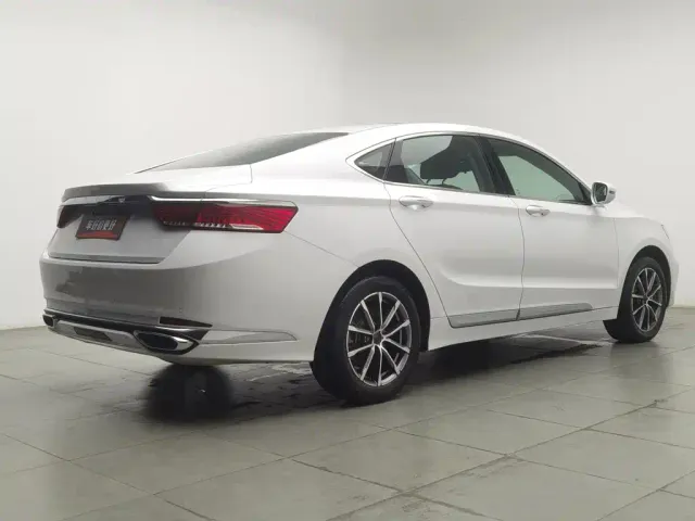 Geely Borui — Фото автомобиля 2