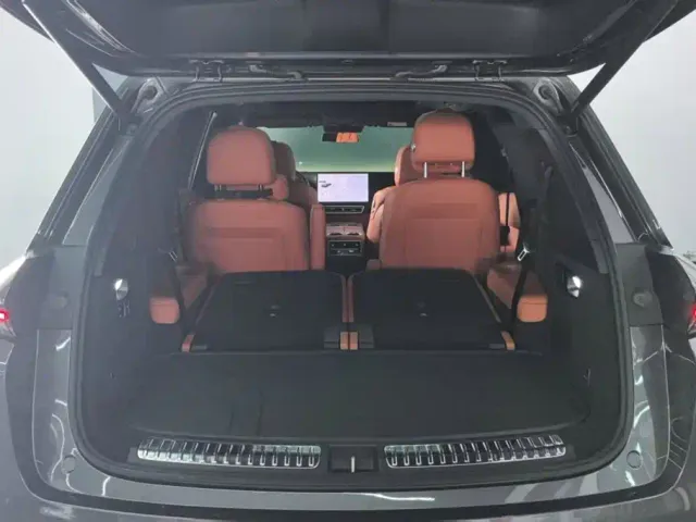 Li Auto L8 — Фото автомобиля 4
