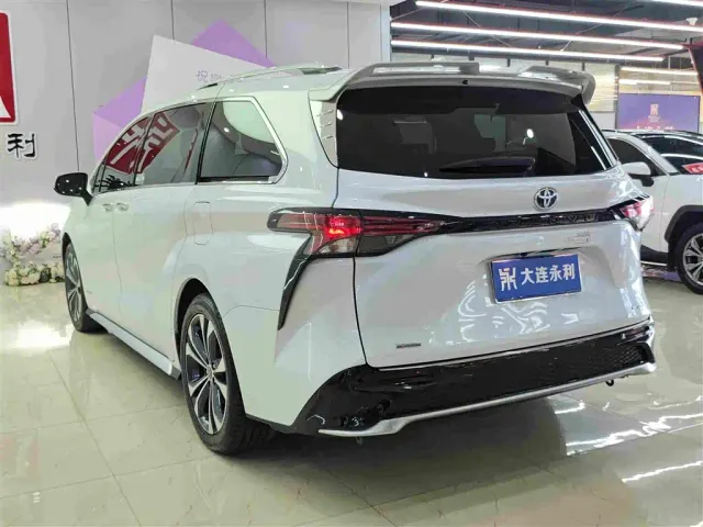 Toyota Granvia — Фото автомобиля 20