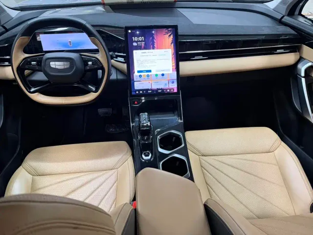 Geely Boyue L — Фото автомобиля 11