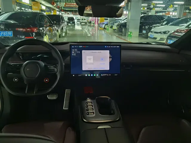 Xiaomi SU7 — Фото автомобиля 9