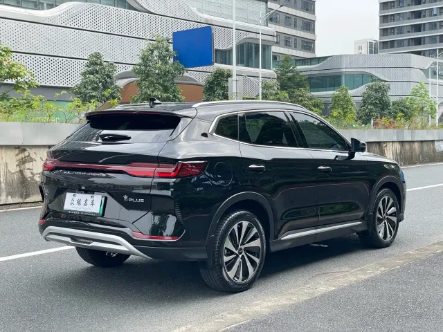 BYD Song PLUS PHEV 2024 Glory Edition DM-i 110km Flagship PLUS — Фото автомобиля 7