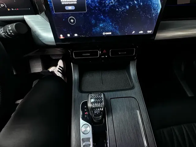 GAC Trumpchi GS8 — Фото автомобиля 20