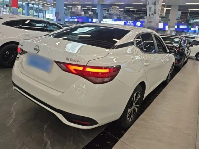 Nissan Sylphy — Фото автомобиля 6