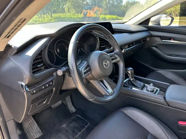 Mazda Axela — Фото автомобиля 13
