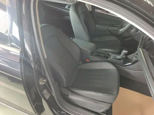 Volkswagen Passat — Фото автомобиля 24