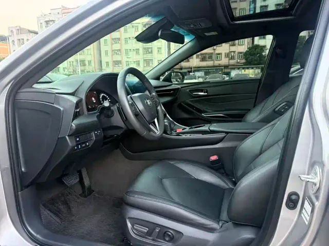 Toyota Avalon — Фото автомобиля 6