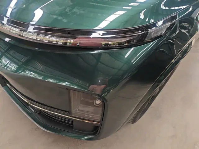 Li Auto L8 — Фото автомобиля 23