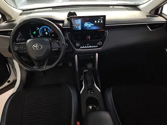 Toyota Corolla Cross — Фото автомобиля 9