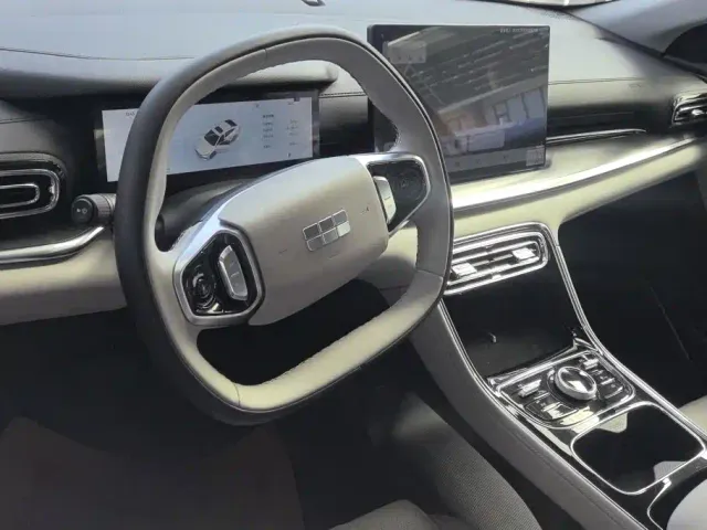 Geely Galaxy Stellar 6 — Фото автомобиля 12