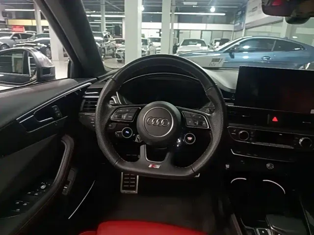 Audi S4 — Фото автомобиля 10