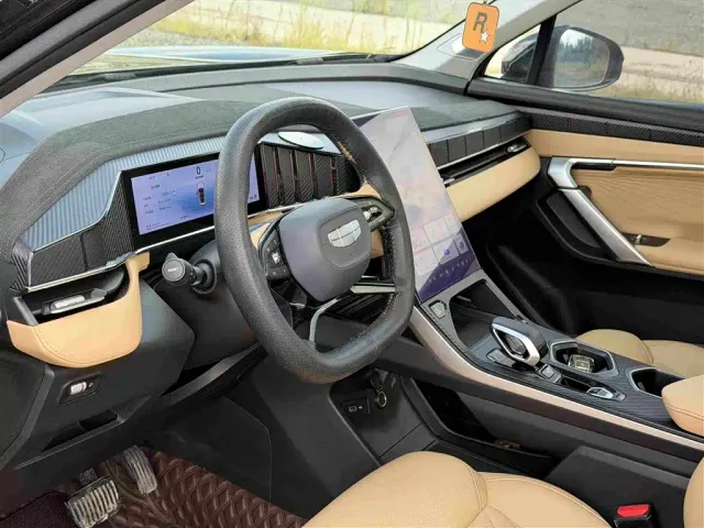 Geely Boyue L — Фото автомобиля 11